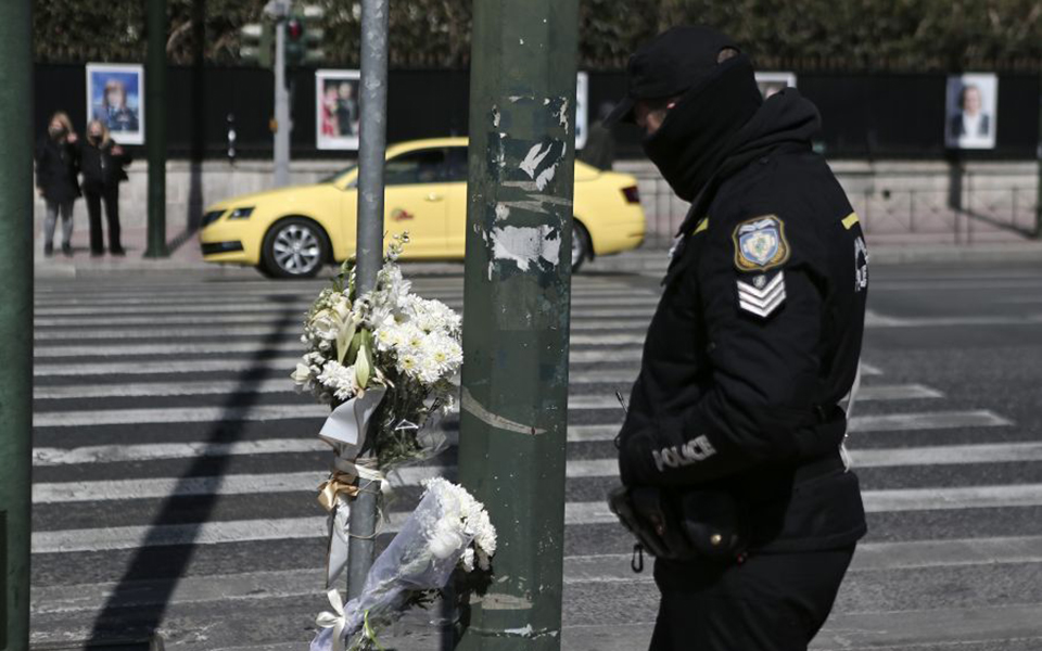 εδε-για-το-τροχαίο-στη-βουλή-eκτός-υπηρ-561297367