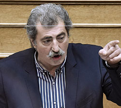 Μαϊμούδες με περικεφαλαία-1