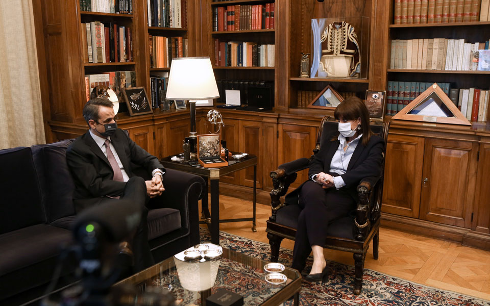 κυρ-μητσοτάκης-self-tests-με-προτεραιότητα-στ-561313174