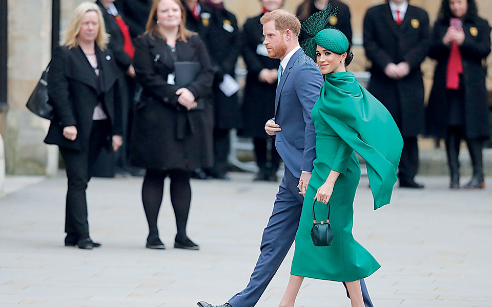 Για τη Μέγκαν-9