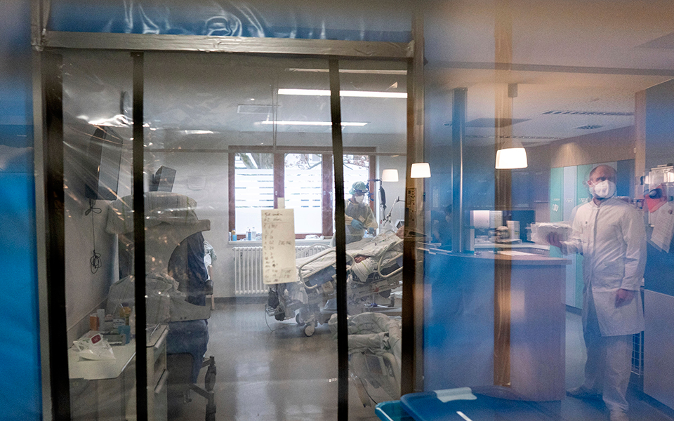 ιταλία-χωρίς-μισθό-υγειονομικοί-που-α-561304810