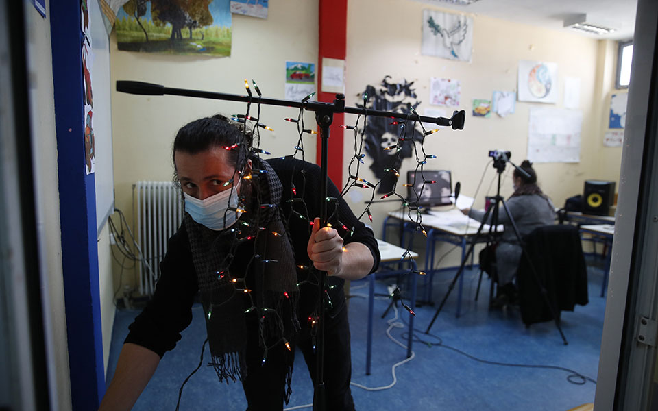 Η πρόκληση της τηλεκπαίδευσης στις φυλακές Αυλώνα (εικόνες)-5