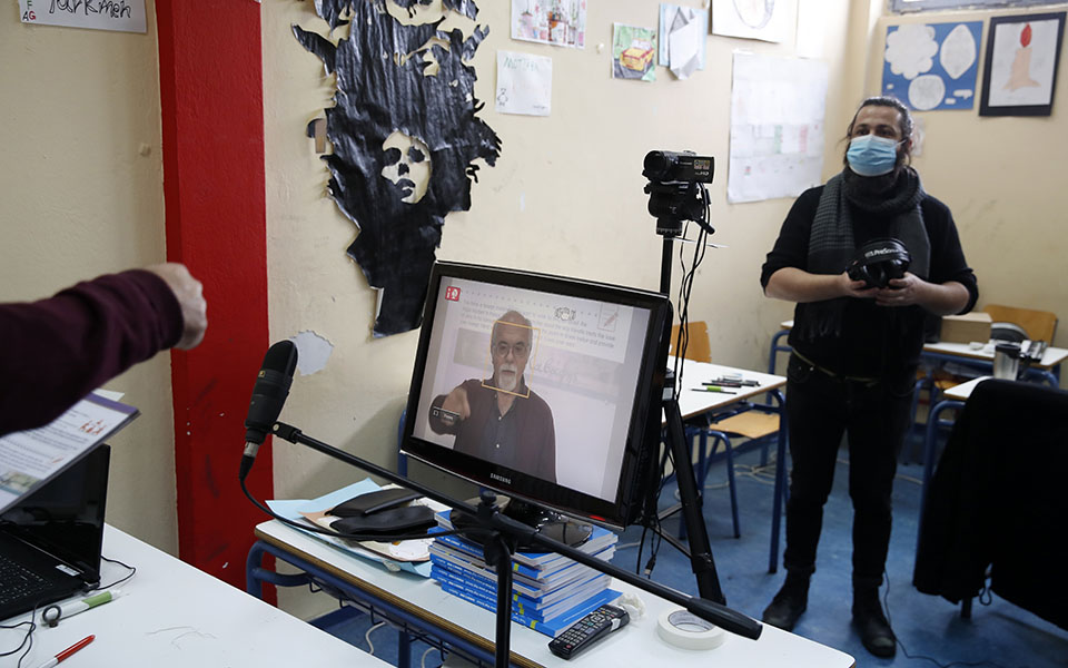 Η πρόκληση της τηλεκπαίδευσης στις φυλακές Αυλώνα (εικόνες)-10