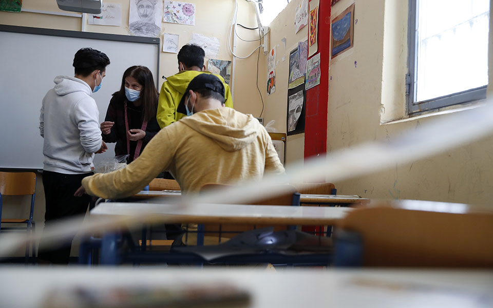 Η πρόκληση της τηλεκπαίδευσης στις φυλακές Αυλώνα (εικόνες)-2