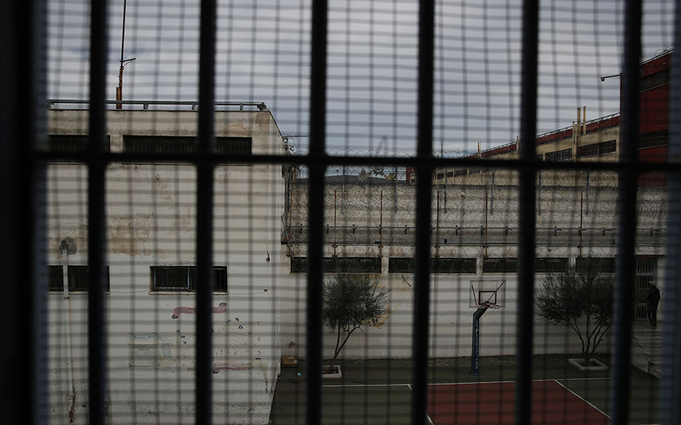 Η πρόκληση της τηλεκπαίδευσης στις φυλακές Αυλώνα (εικόνες)-7