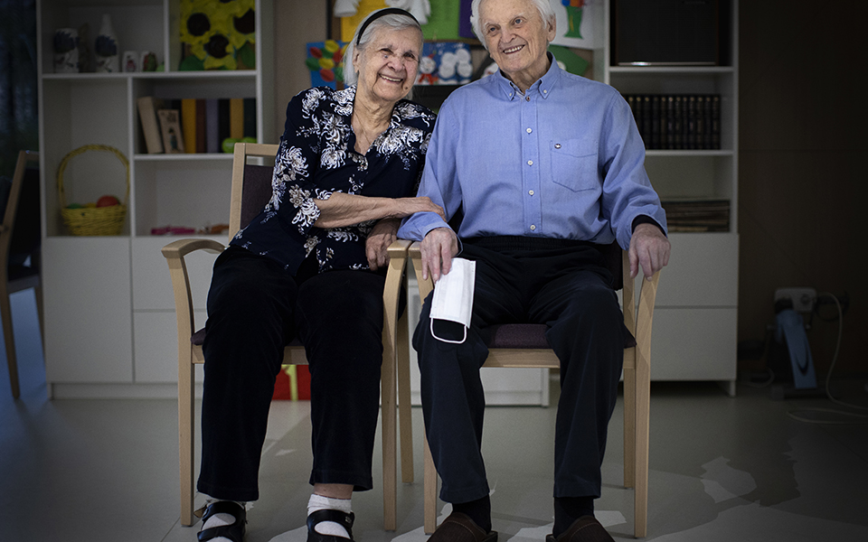 «Δεν θα τα παρατήσω»: Μικρές ιστορίες θάρρους και αυτοθυσίας από τη μάχη κατά της Covid-5