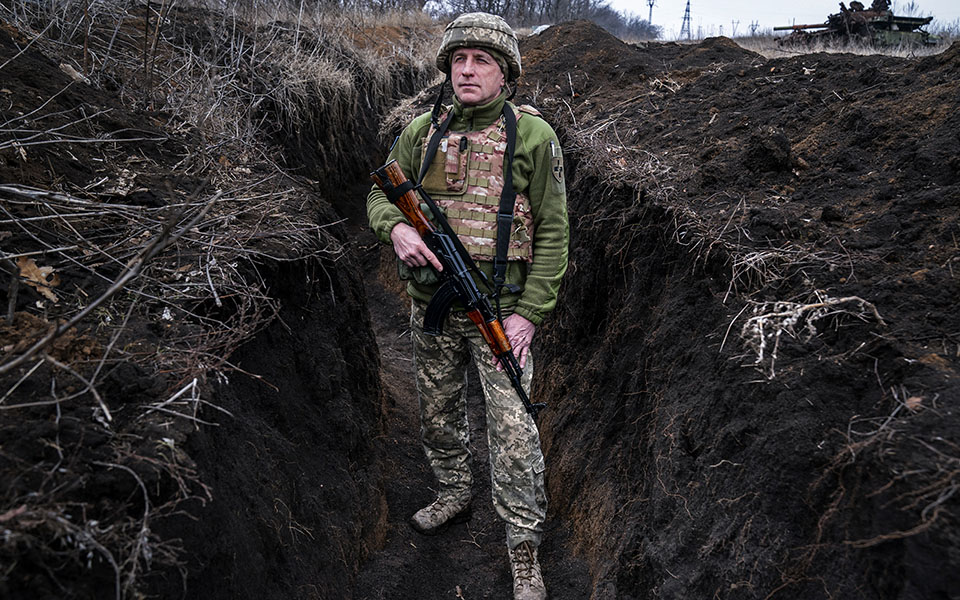 «Δεν θα τα παρατήσω»: Μικρές ιστορίες θάρρους και αυτοθυσίας από τη μάχη κατά της Covid-11