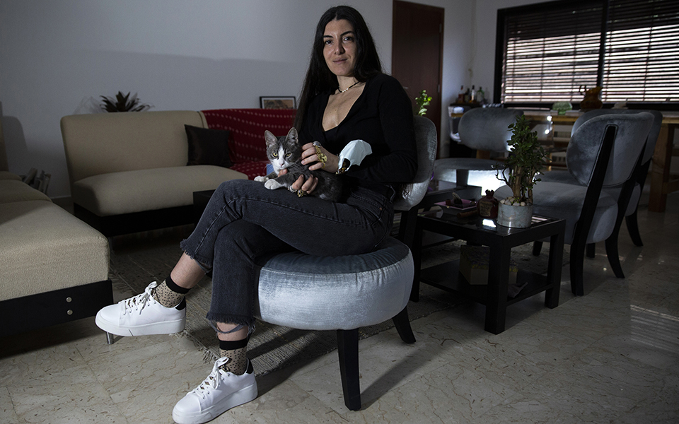 «Δεν θα τα παρατήσω»: Μικρές ιστορίες θάρρους και αυτοθυσίας από τη μάχη κατά της Covid-6