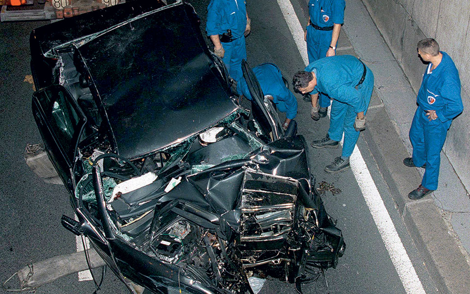 Για τη Μέγκαν-8