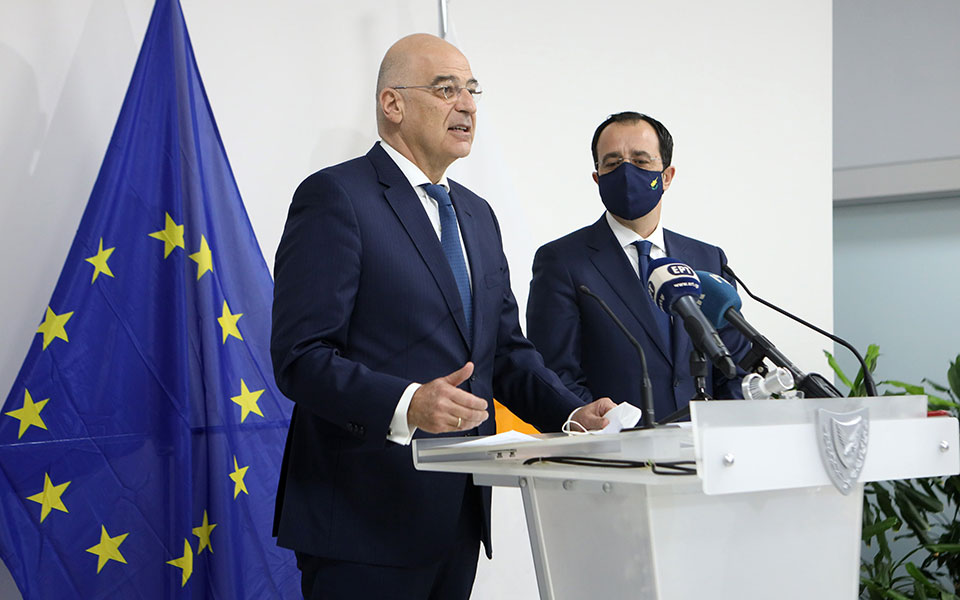 ν-δένδιας-για-το-επίμαχο-οικόπεδο-της-α-561288853
