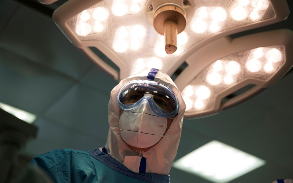 κορωνοϊός-2-633-νέα-κρούσματα-43-θάνατοι-561291343