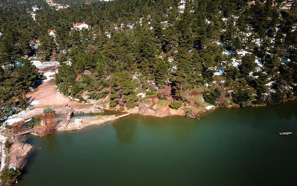 ηλιόλουστη-βόλτα-στη-λίμνη-μπελέτσι-561280534