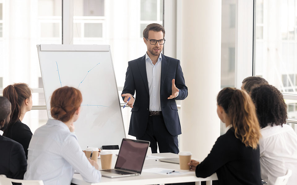 ανοικοδομώντας-το-προφίλ-του-νέου-ηγέ-561282727