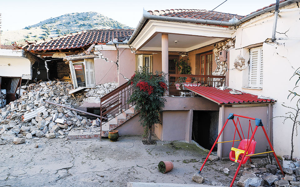 katerreysan-dekades-spitia-apo-ta-6-richter-sti-thessalia0