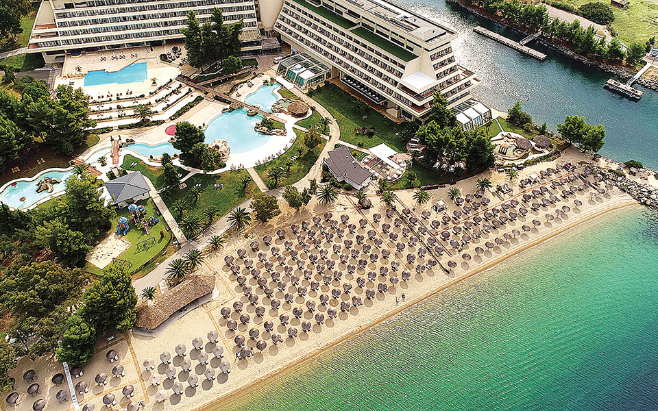 επενδύσεις-1-δισ-ευρώ-στα-επαγγελματικ-561285178