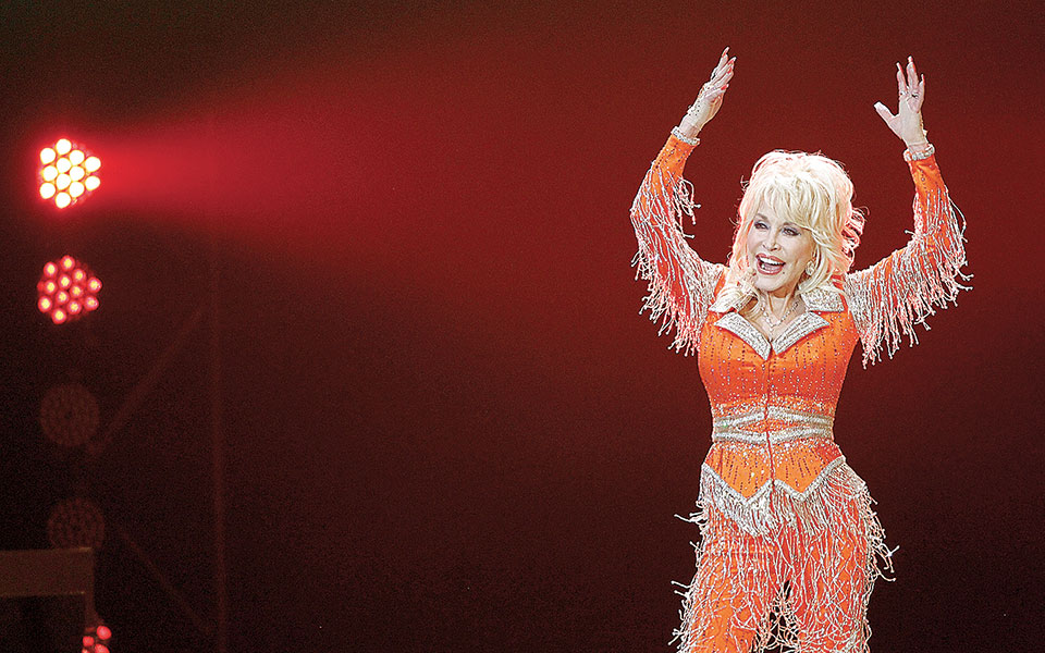 ντόλι-πάρτον-από-το-jolene-στο-vaccine-561285397