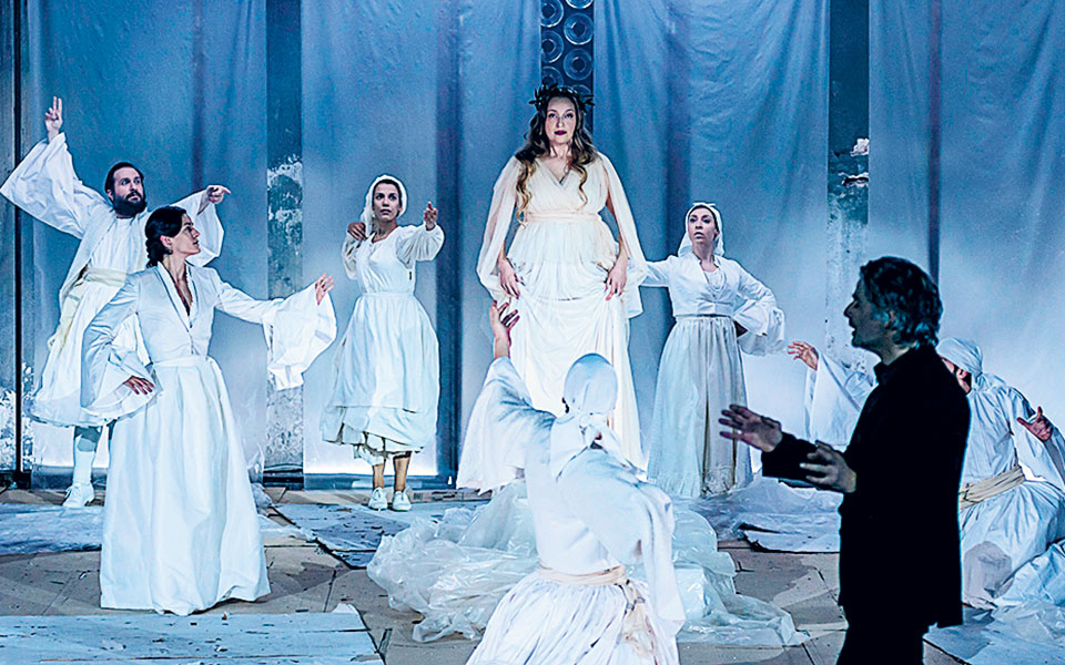 εκτακτωσπροτάσεις-για-τις-μέρες-του-lockdown-561286342