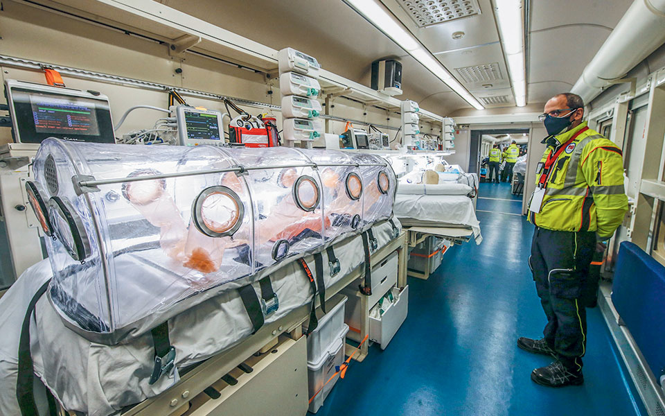 τρένο-με-κλίνες-μεθ-στη-ρώμη-561289045