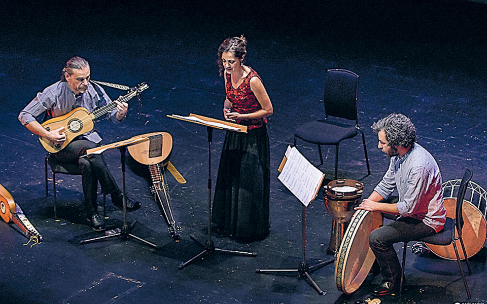 εκτακτωσπροτάσεις-για-τις-μέρες-του-lockdown-561289093