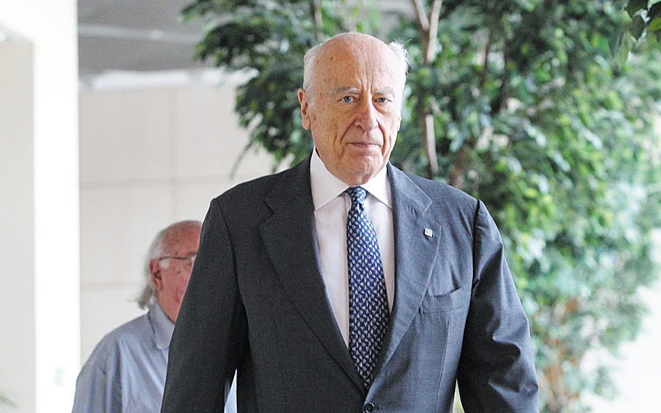 γιάννης-κωστόπουλος-ο-τραπεζίτης-που-561290551