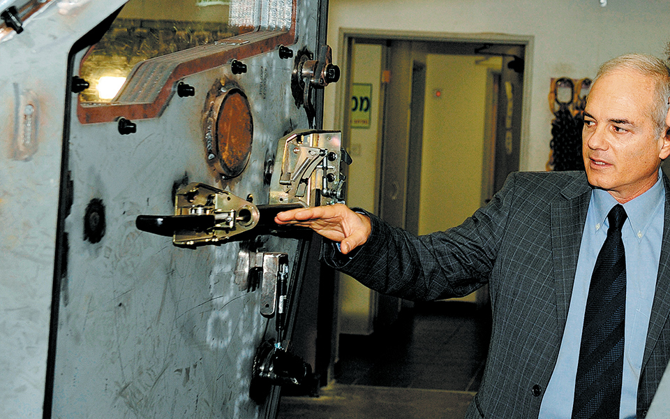 συνεργασίες-και-εξαγωγές-από-τη-νέα-ελ-561294676