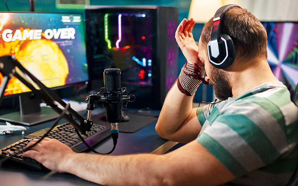 νιώθω-σαν-να-σκοτώνω-τον-χρόνο-μου-561294553