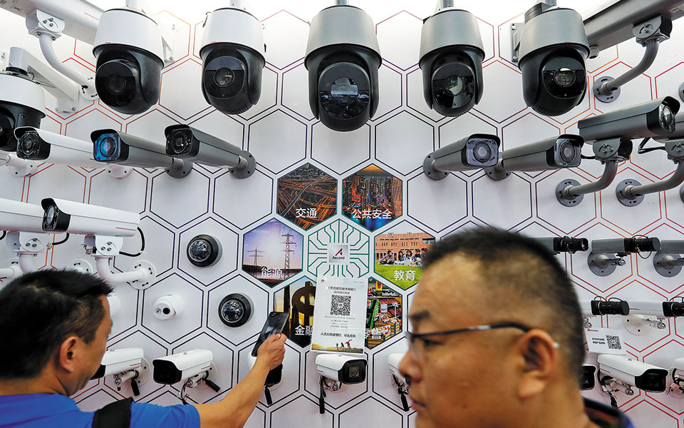 θεαματική-αύξηση-βιομηχανικής-παραγ-561295807