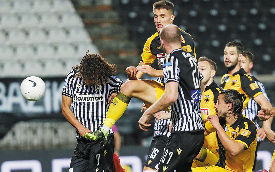 ο-κλήρος-στους-δικεφάλους-561297010