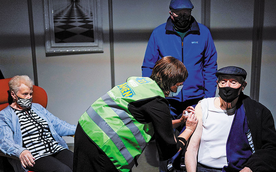 τι-κόστισε-το-χάος-με-τα-εμβόλια-561298702