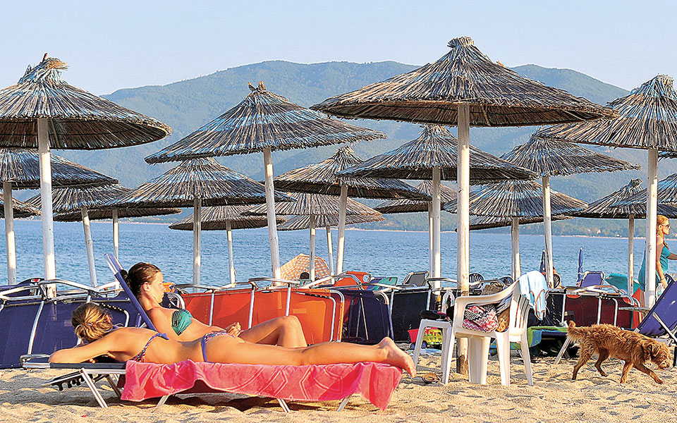 δυναμική-ανάκαμψη-του-τουρισμού-βλέ-561299701