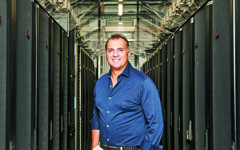 στόχος-να-γίνουμε-η-cosco-των-data-centers-561301186