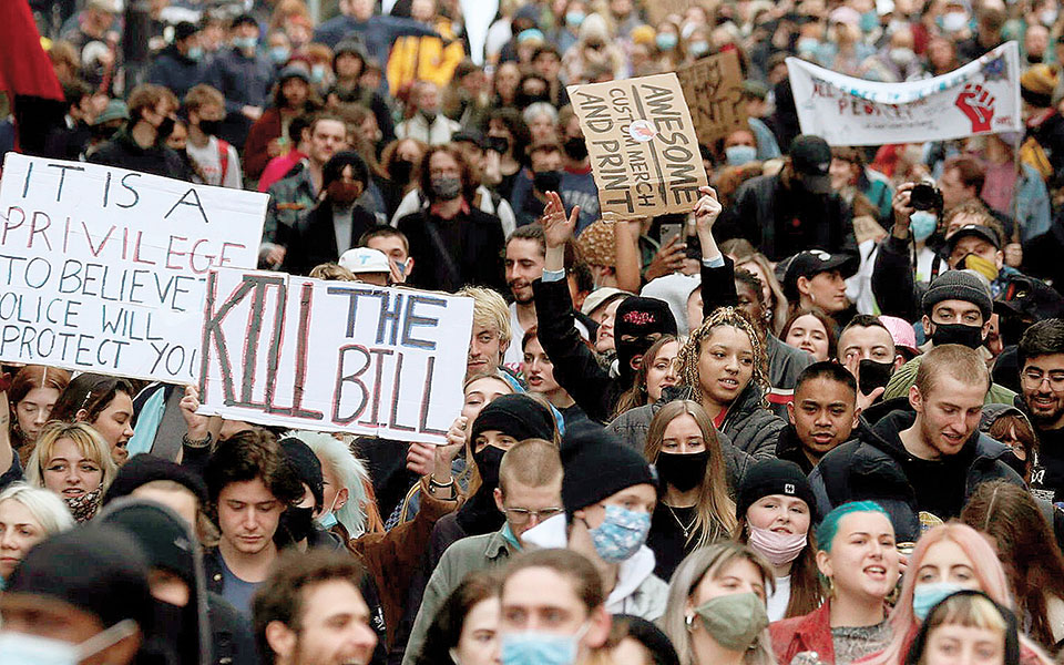 επεισοδιακή-διαδήλωση-στο-μπρίστολ-561303601