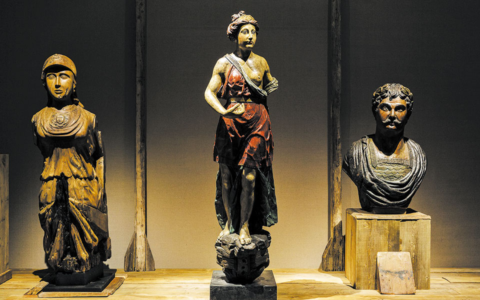 εκτακτωσπροτάσεις-για-τις-μέρες-του-lockdown-561305158