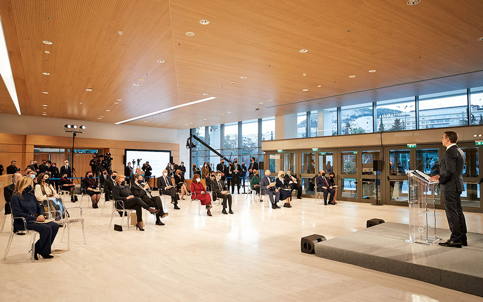 εθνική-πινακοθήκη-με-μια-λαμπερή-εκδή-561306520