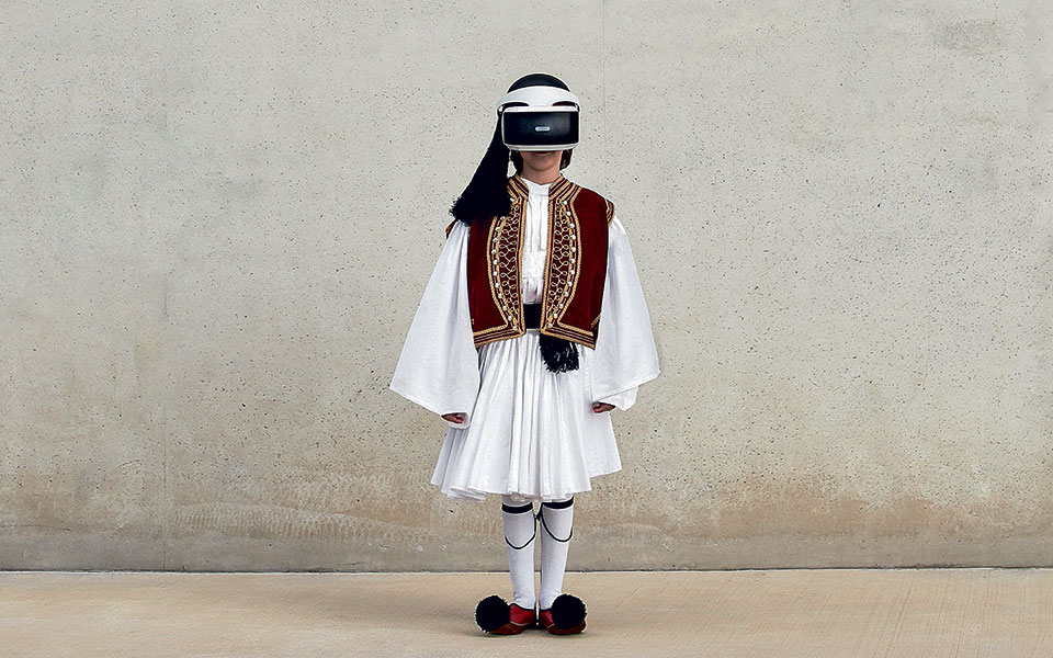 η-ελλάδα-που-διαστέλλεται-και-συστέλλ-561308740