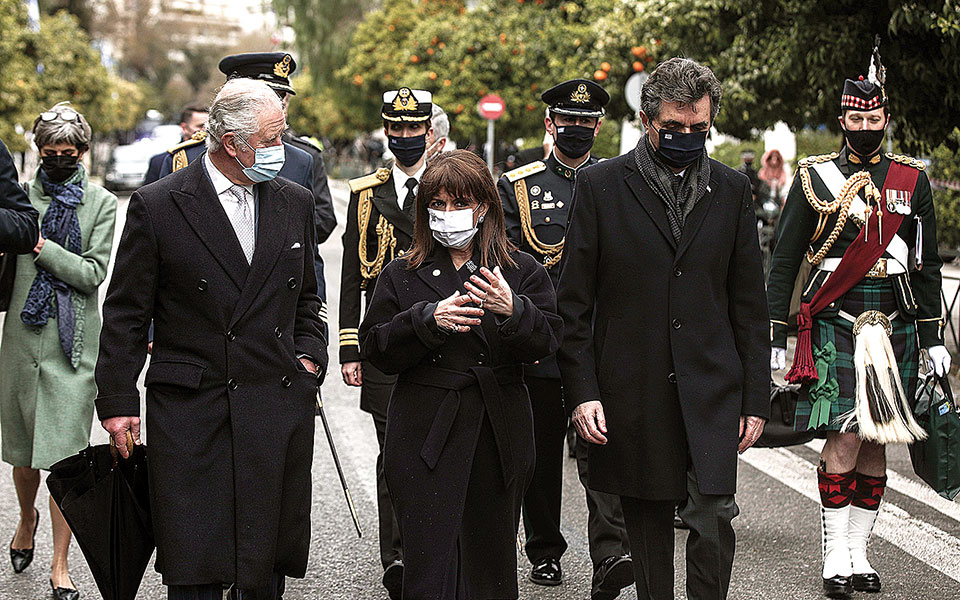 Η συγκινητική επίσκεψη του πρίγκιπα Καρόλου στην Προεδρική Φρουρά-1