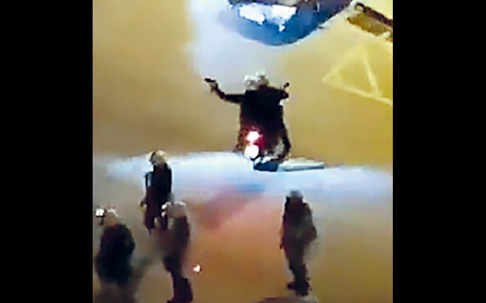 η-εδε-για-την-καταγγελία-για-αστυνομικ-561311212