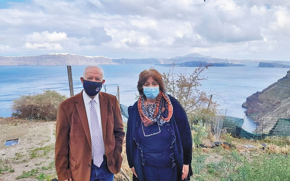 η-μικρούλα-θηρασιά-εμβολιάστηκε-πρώτ-561313057