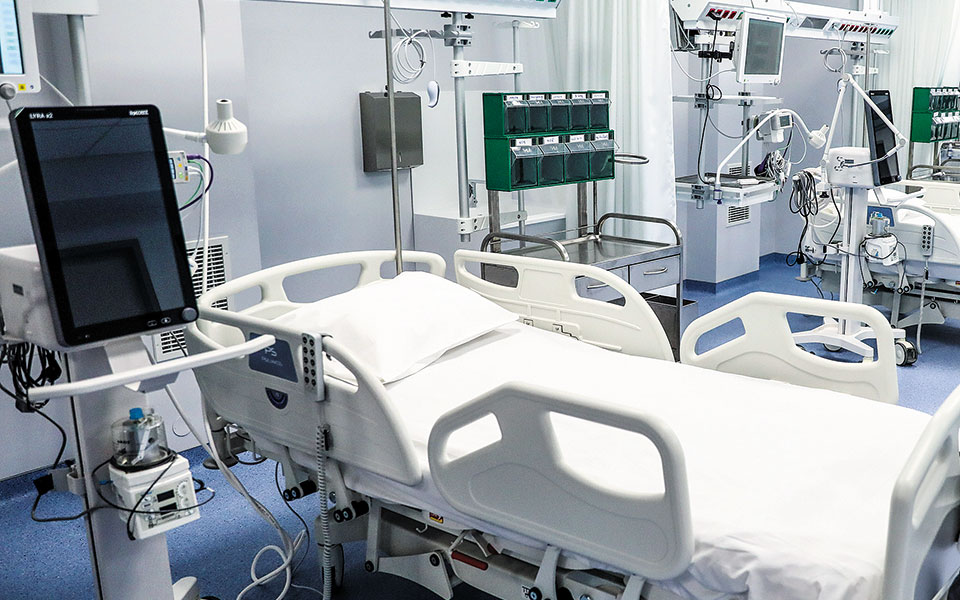 Το τρίτο κύμα δείχνει τα δόντια του – Συνεδριάζει η επιτροπή των λοιμωξιολόγων-1