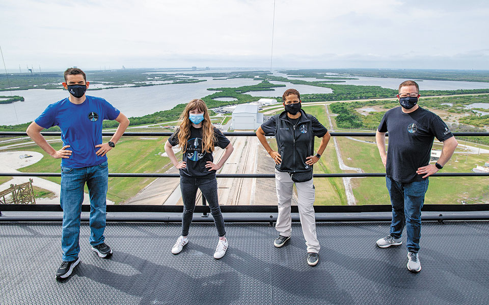 τριήμερη-βόλτα-γύρω-από-τη-γη-561312667