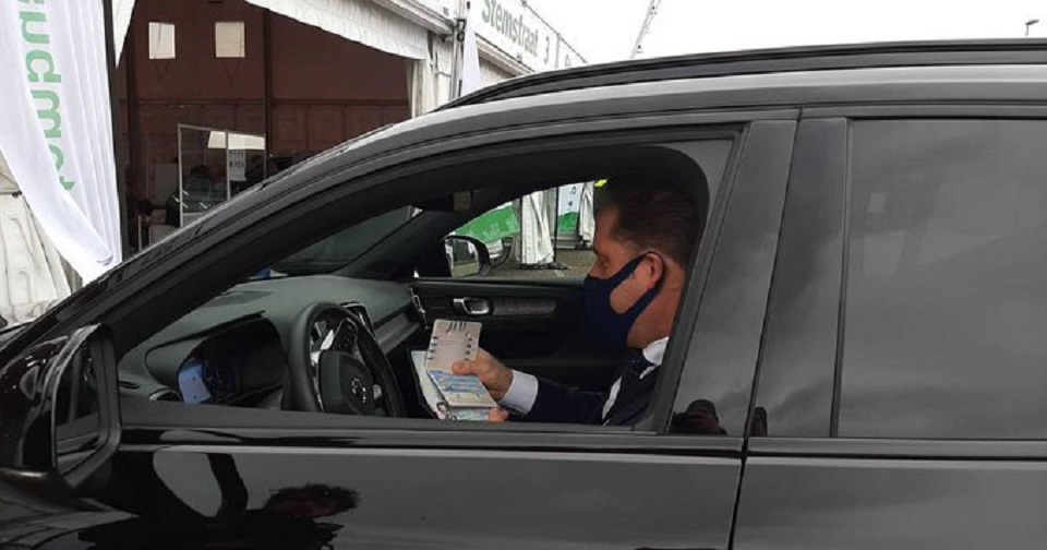 ολλανδία-εκλογικό-κέντρο-έστειλε-σπί-561297601