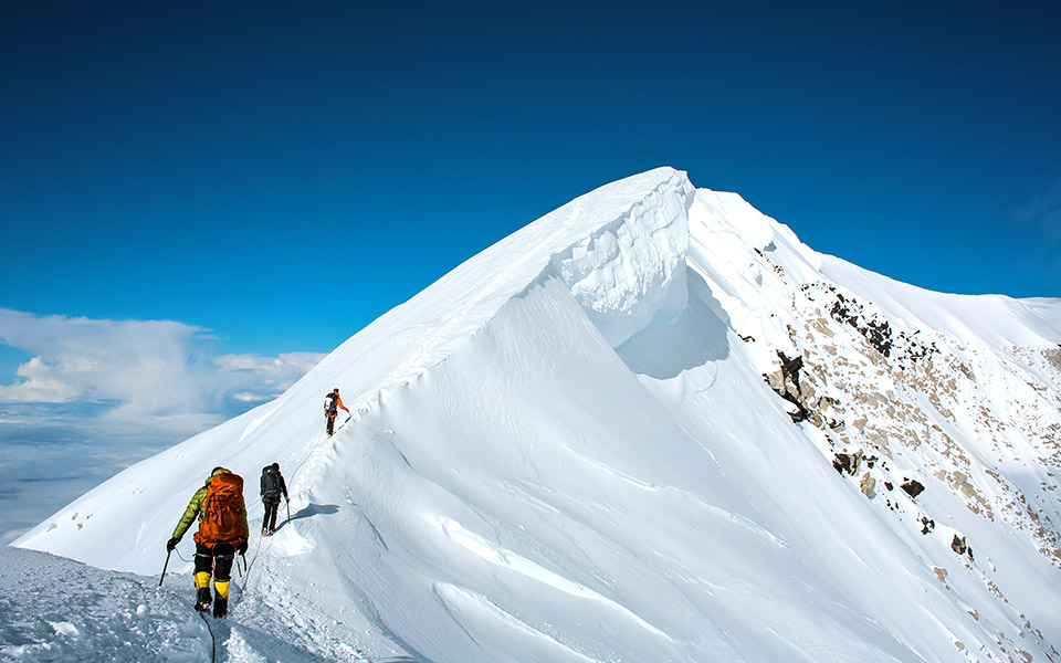 στις-κορυφές-των-επτά-ηπείρων-561297577