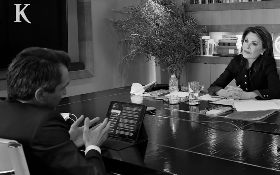 ράδιο-κ-είναι-τώρα-ώρα-για-γιορτές-κυρ-561305434