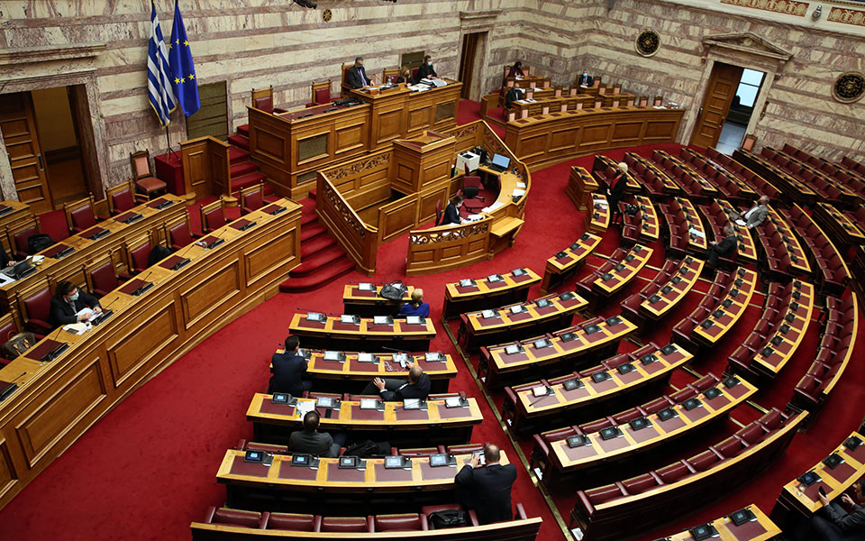 στα-άκρα-η-αντιπαράθεση-για-κουφοντίν-561282082