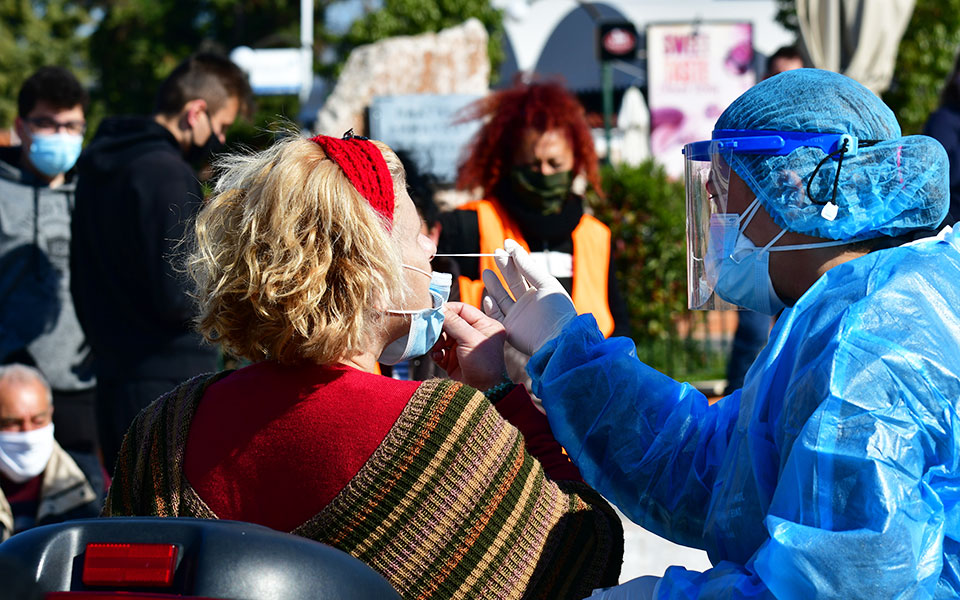 ένας-στους-δύο-δεν-εμφανίζει-κανένα-απ-561283633