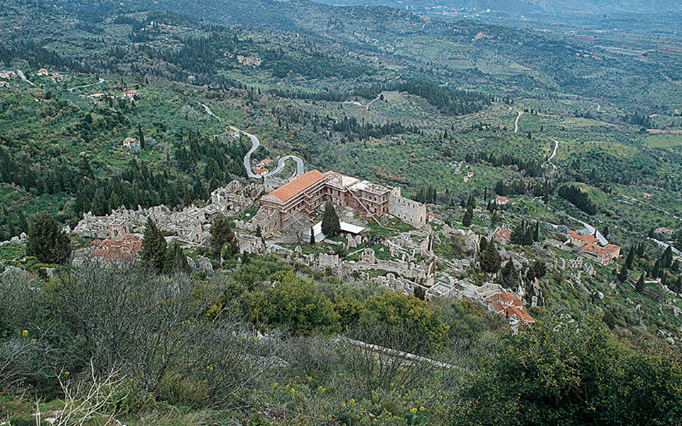 χαρίζοντας-ξανά-ζωή-στο-kάστρο-του-μυστ-561292807