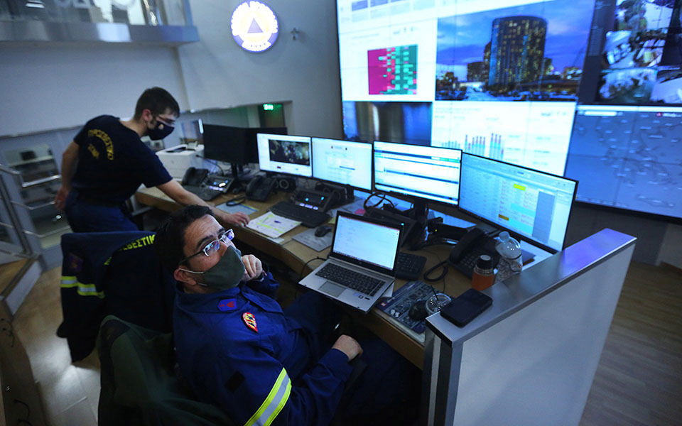 Ακολουθώντας τα ίχνη της Covid (εικόνες)-9