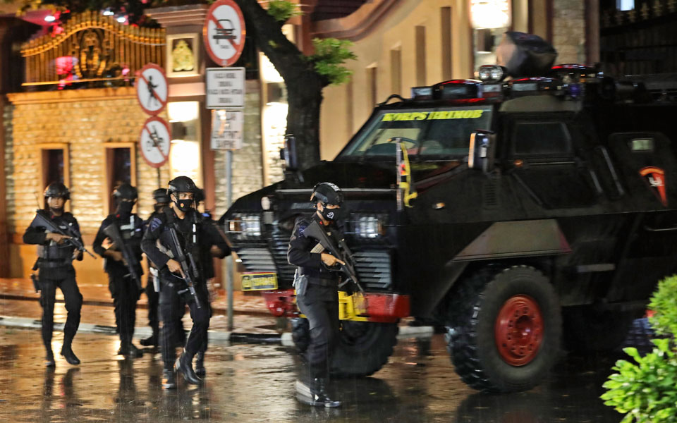 ινδονησία-πυροβολισμοί-στο-γενικό-αρ-561313276