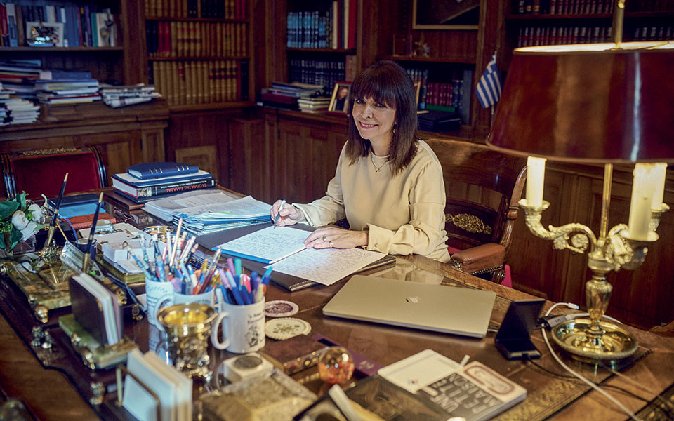 η-πρώτη-πολίτης-561288010