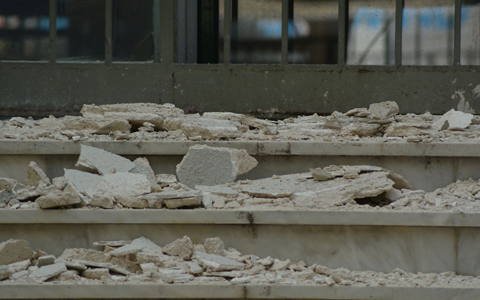 λάρισα-έλεγχοι-σε-κτίρια-μετά-τον-σεισ-561284302